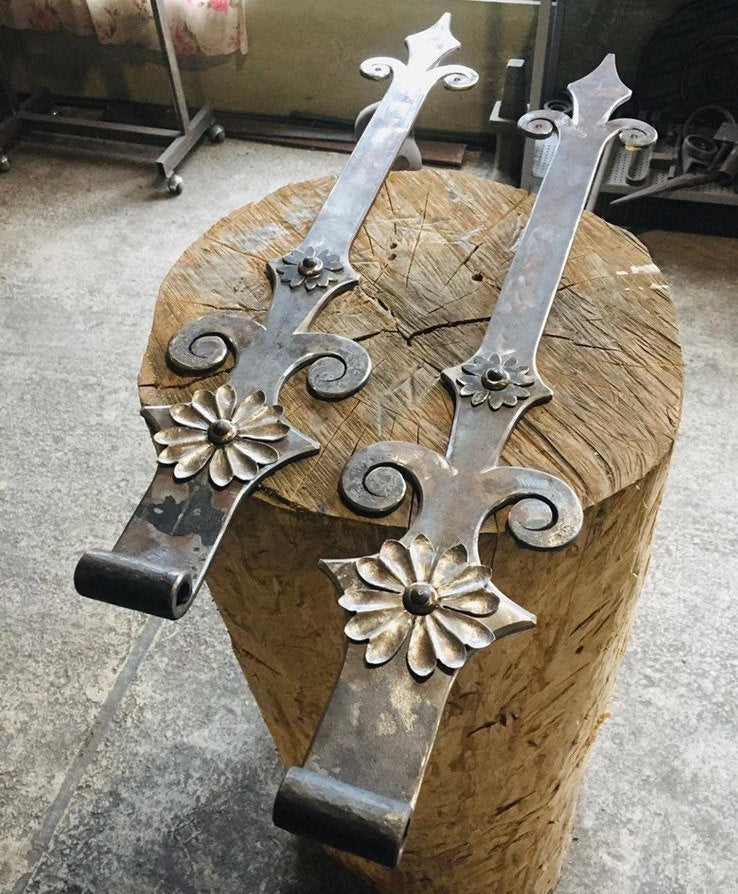 Strap hinges, gate hinge, antique, door hinge, castle, renovation, hinges, Christmas, hinge,door handle,gate hardware,anniversary,restaurant