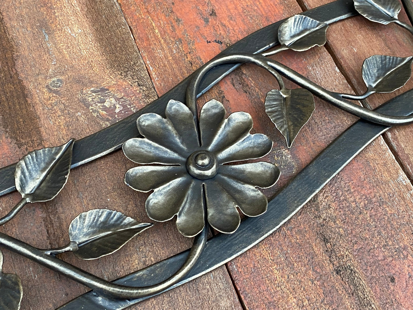 Wall hook, key holder, hanger, clothes hanger, daisy, flower, birthday, anniversary, Christmas, Mothers Day, engagement, wedding, newlyweds