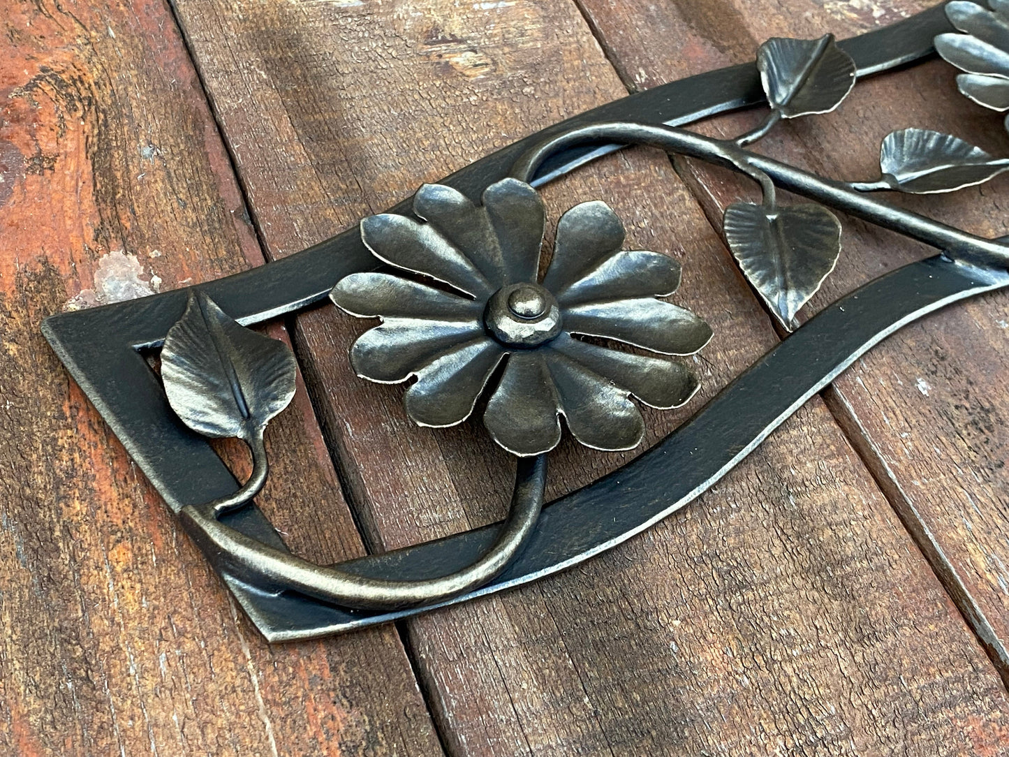 Wall hook, key holder, hanger, clothes hanger, daisy, flower, birthday, anniversary, Christmas, Mothers Day, engagement, wedding, newlyweds