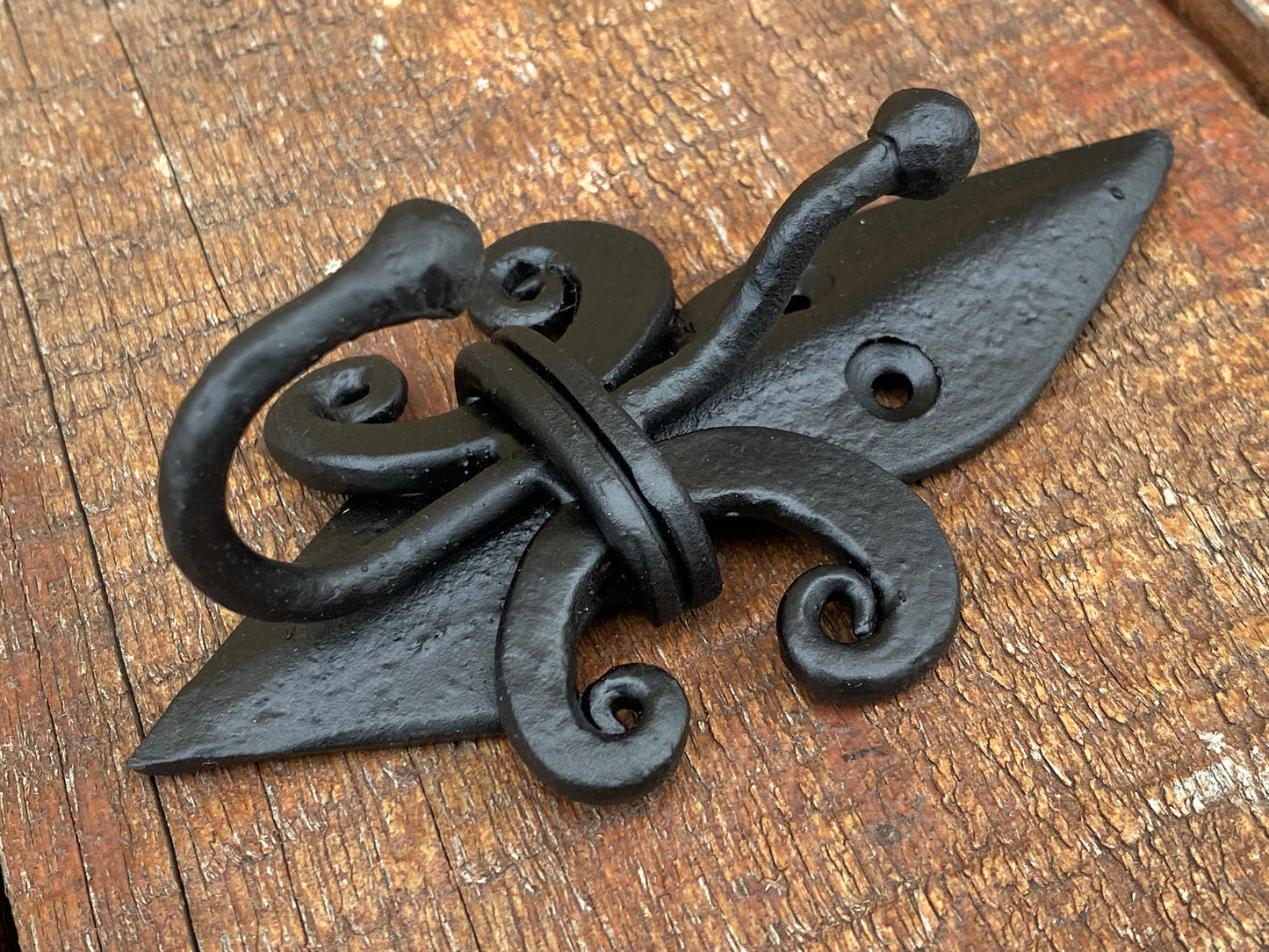 Fleur de lis hook, fleur de lis, hook, clothes hook, hanger, renovation, Christmas, birthday, anniversary, entryway, hallway, key holder