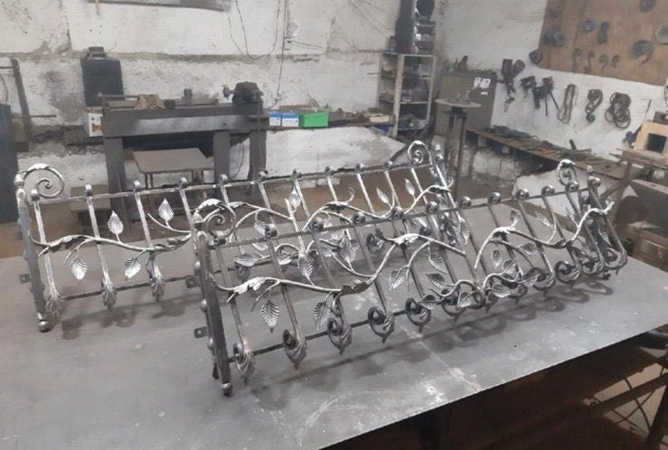Window guard, window grille, window, window grate, window grid, fence topper, garden, Christmas, birthday, railing, balcony, terrace, stairs