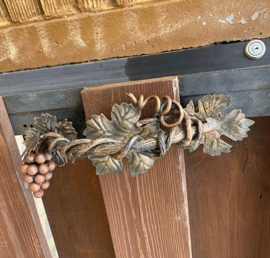 Door handle, gate, wicket, entrance, door pull, barn, Thanksgiving, grapes, grapevine, porch, hinge, Christmas, birthday, anniversary, wine