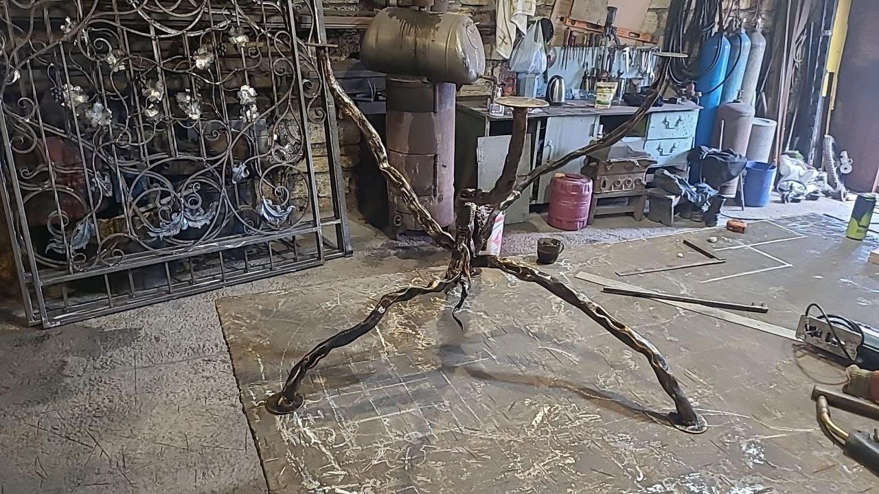 Table leg, table base, animal, coffee table, dining table, kitchen table, balcony table, terrace table, Christmas, birthday, anniversary