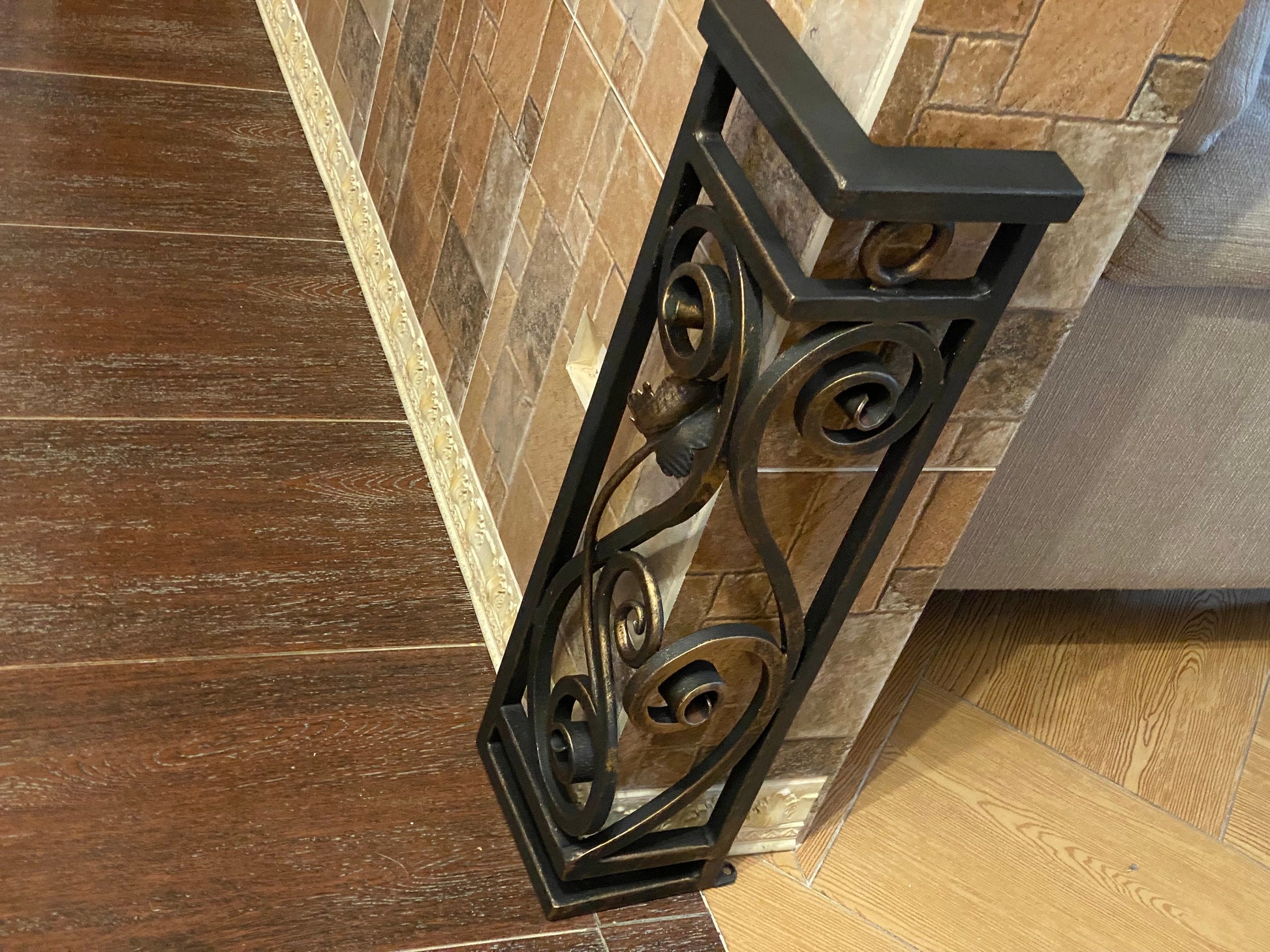 Corner railing, corner embellishment, corner decor, corner, railing, balcony railing, stair railing, handrail, Christmas,birthday,renovation