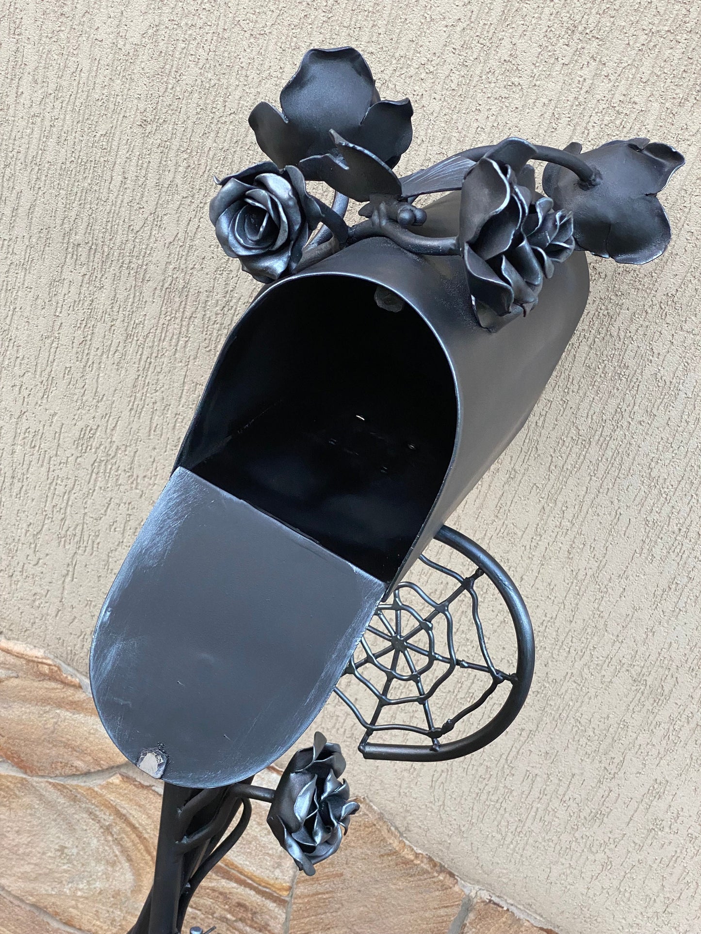 Mailbox, roses, floral gift, spiderweb, mouse, butterfly, wild nature, retirement, Mothers Day, pension, birthday, anniversary, Christmas