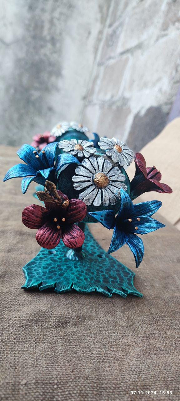 Door handle, flowers, door pull, garden, barn, Thanksgiving, door hardware, Christmas, birthday, anniversary, renovation, bouquet, floral