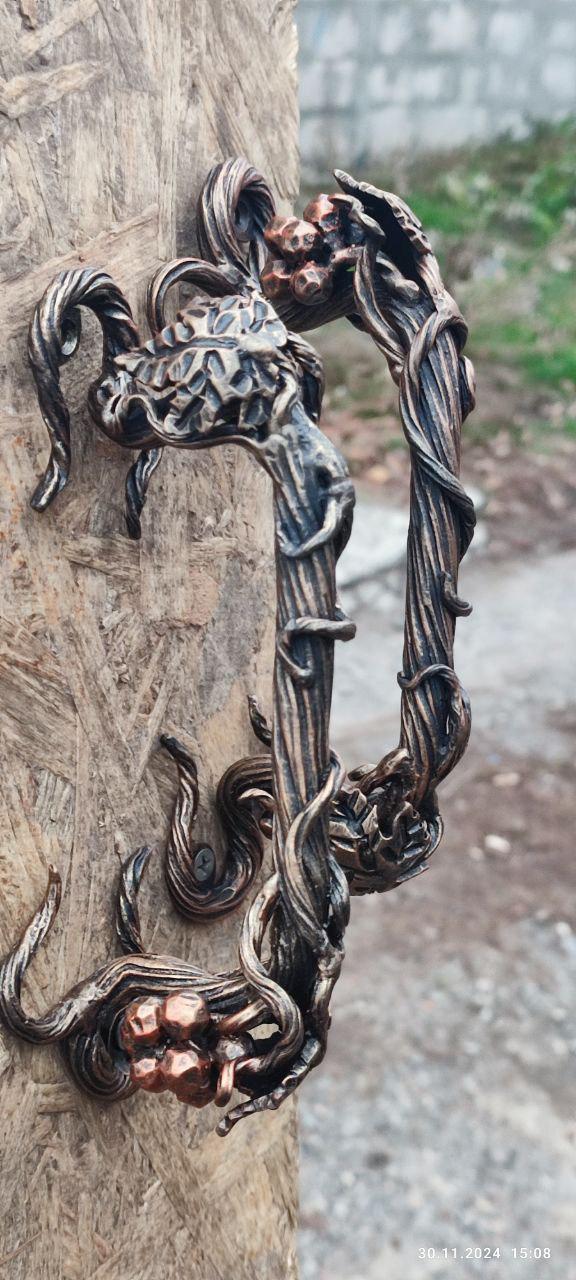 Door pull, door handle, door knob, grapes, grapevine, wine lover, wine, Thanksgiving, Christmas, birthday, renovation, anniversary, garden