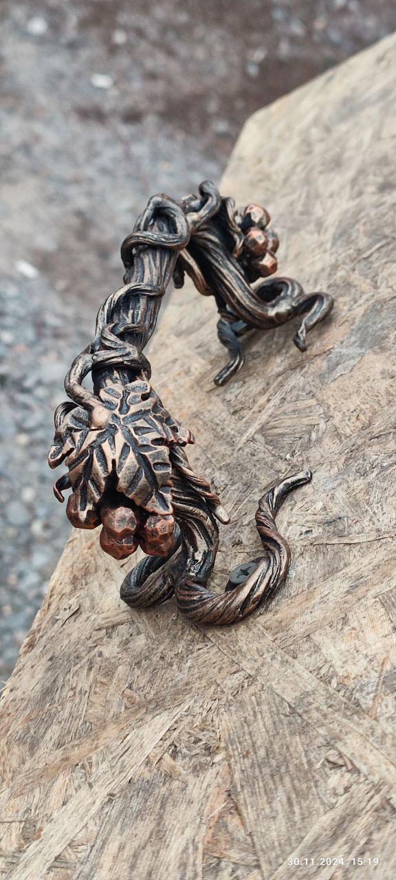 Door pull, door handle, door knob, grapes, grapevine, wine lover, wine, Thanksgiving, Christmas, birthday, renovation, anniversary, garden