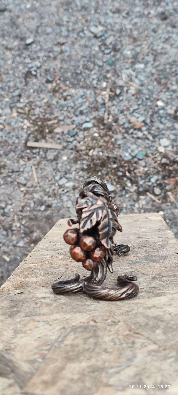 Door pull, door handle, door knob, grapes, grapevine, wine lover, wine, Thanksgiving, Christmas, birthday, renovation, anniversary, garden