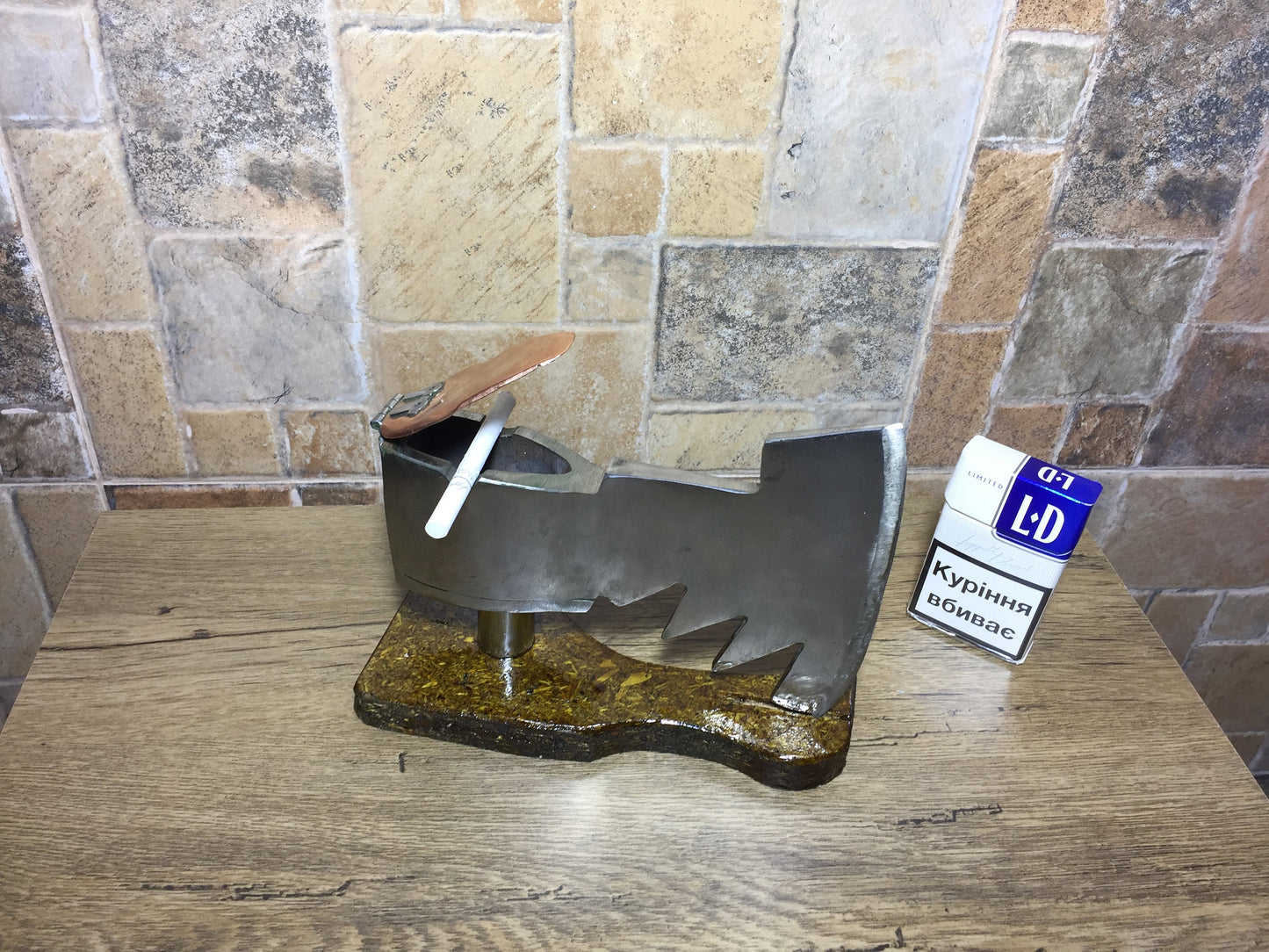Ash tray with copper cover, metal ashtray, viking axe, medieval axe, ashtray, iron gift, iron anniversary gift, iron gift for men,iron gifts