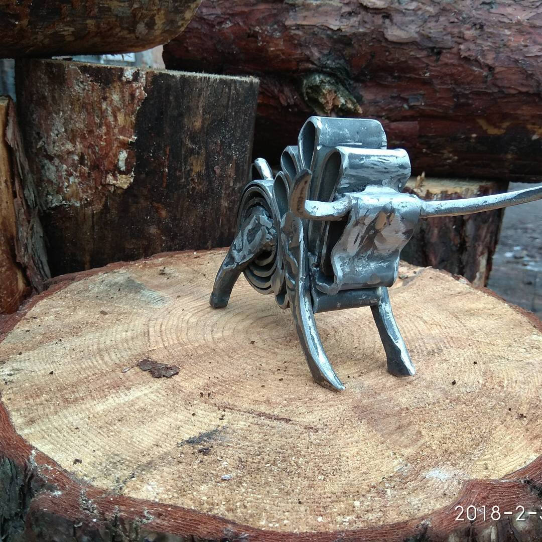 Hand forged bull, metal bull, bull sculpture, metal artwork, iron gift, iron sculpture, metal figurine, metal art, rustic iron decor