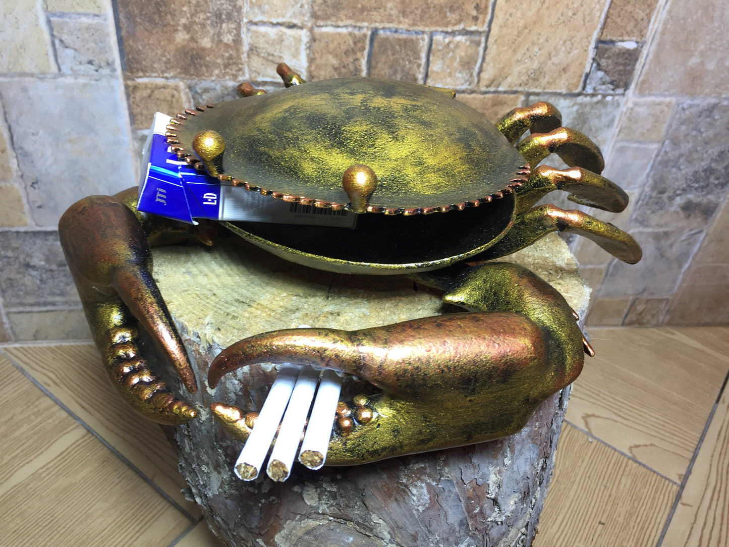 Metal ashtray, metal ash tray, crab ashtray, hand forged ashtray, hinged ashtray, crab trinket box, iron crustacean, nautical decor,crab box