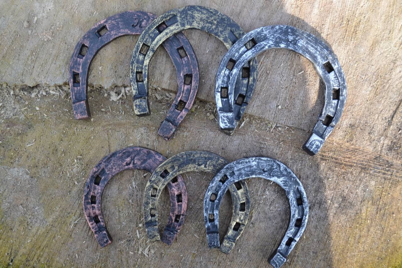 A set of 3 horseshoes, hand forged horseshoe, horse shoe, lucky talisman, iron gift, metal art, goodluck symbol, lucky horseshoe, wall decor