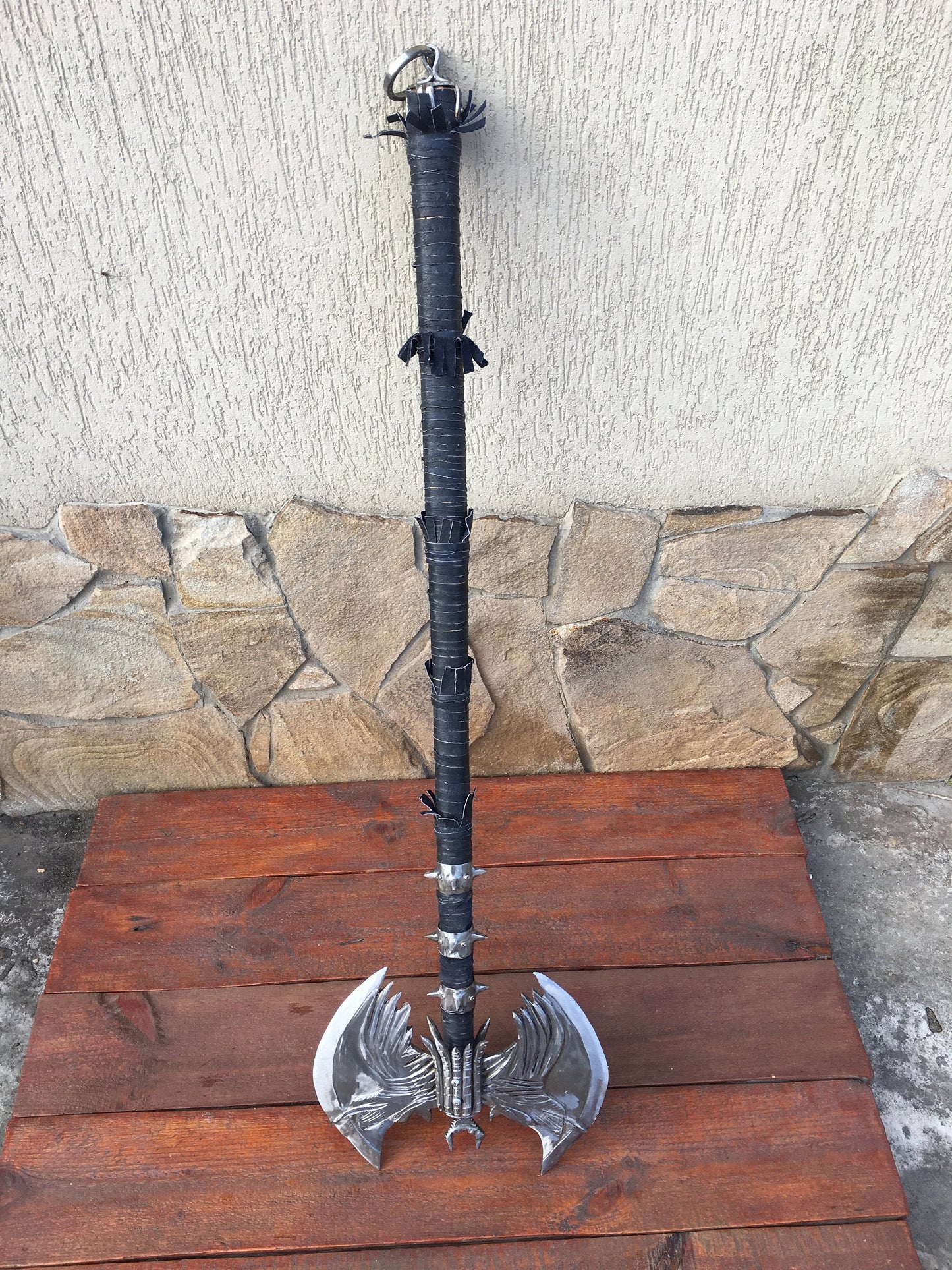 Rueful axe, skyrim axe, skyrim cosplay, skyrim prop, skyrim armor, cosplay, costume, replica. The Elder Scrolls, Daedric, viking axe, axe