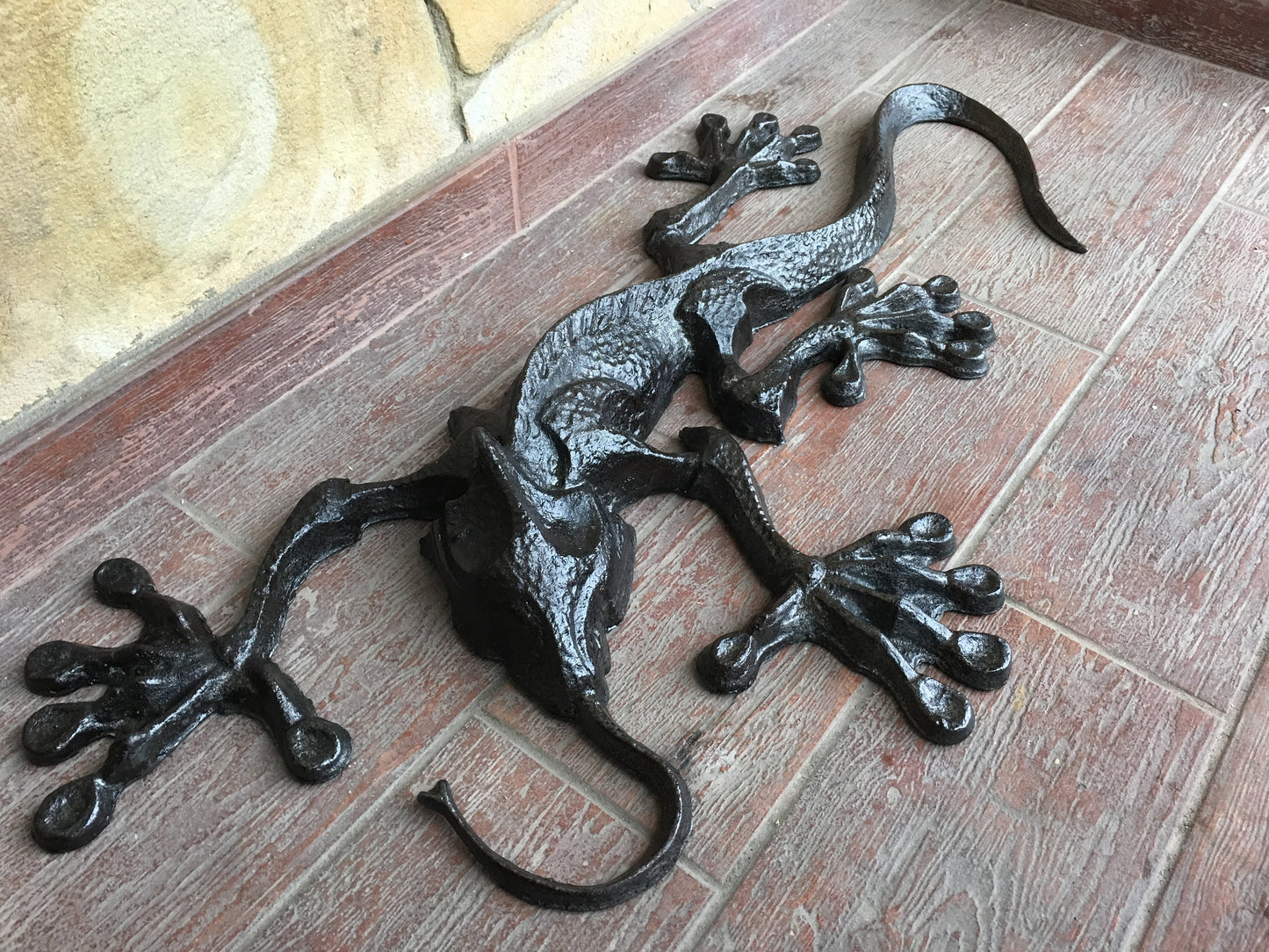 Wrought iron lizard, iron gift, lizard lover gift, steel gift, lizard wall art, sculpture, lizard home decor, lizard garden, lizard decor