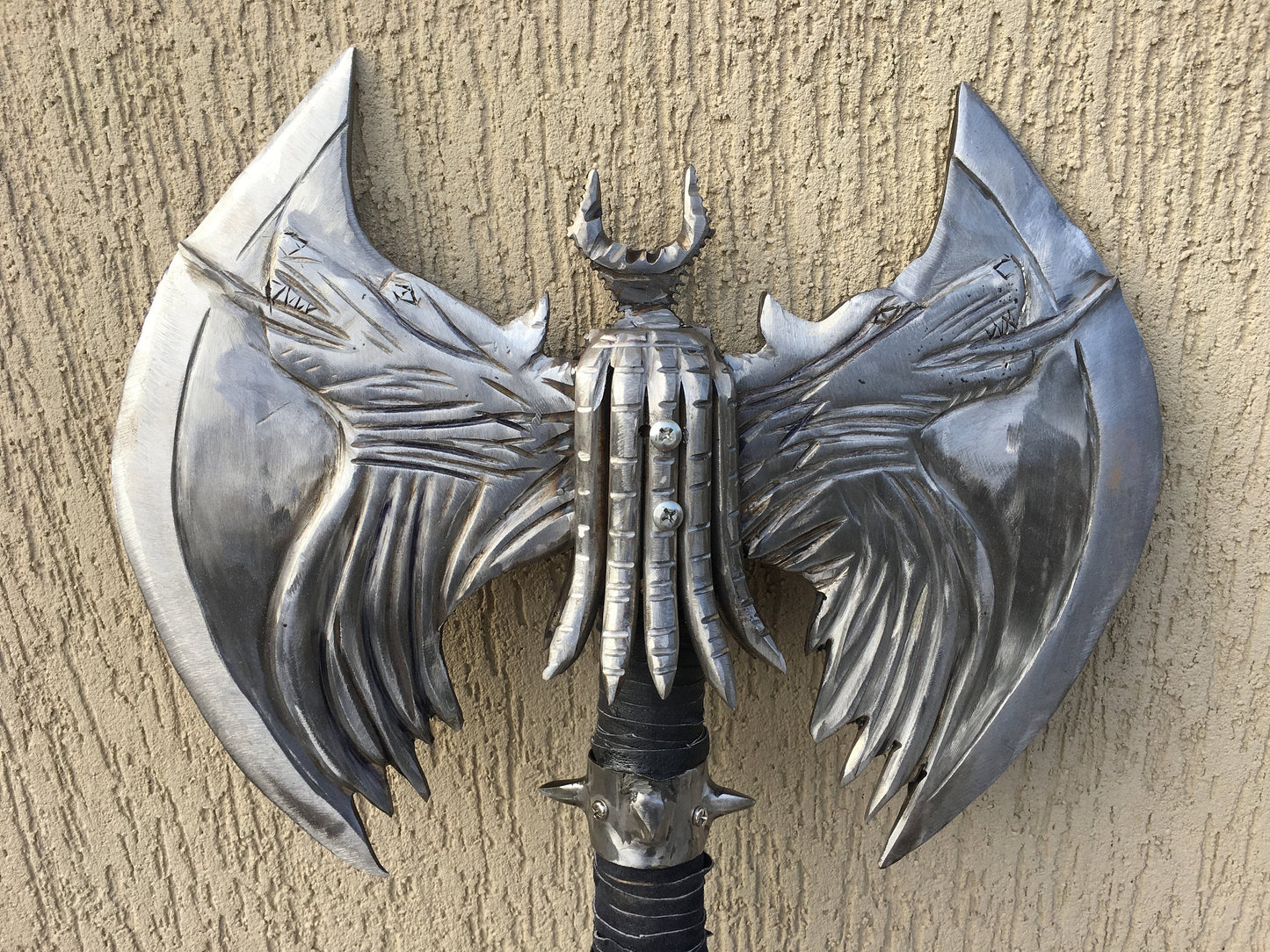 Rueful axe, skyrim axe, skyrim cosplay, skyrim prop, skyrim armor, cosplay, costume, replica. The Elder Scrolls, Daedric, viking axe, axe