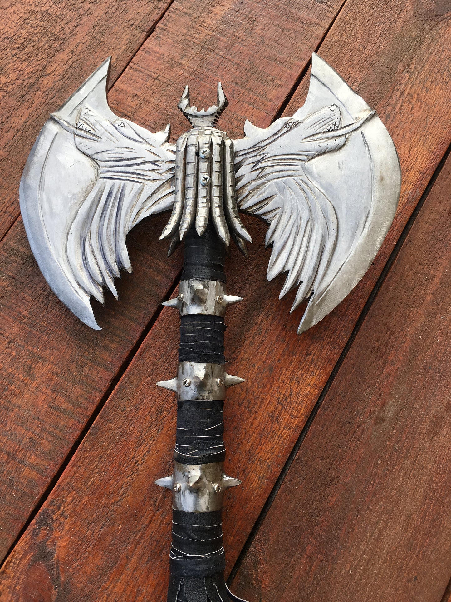 Rueful axe, skyrim axe, skyrim cosplay, skyrim prop, skyrim armor, cosplay, costume, replica. The Elder Scrolls, Daedric, viking axe, axe