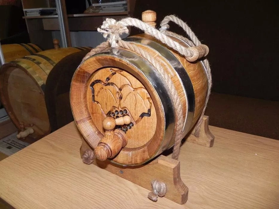 Personalized barrel, custom barrel, 5th anniversary, wooden gift, wooden anniversary, wine barrel, whiskey barrel, whiskey decanter, tequila