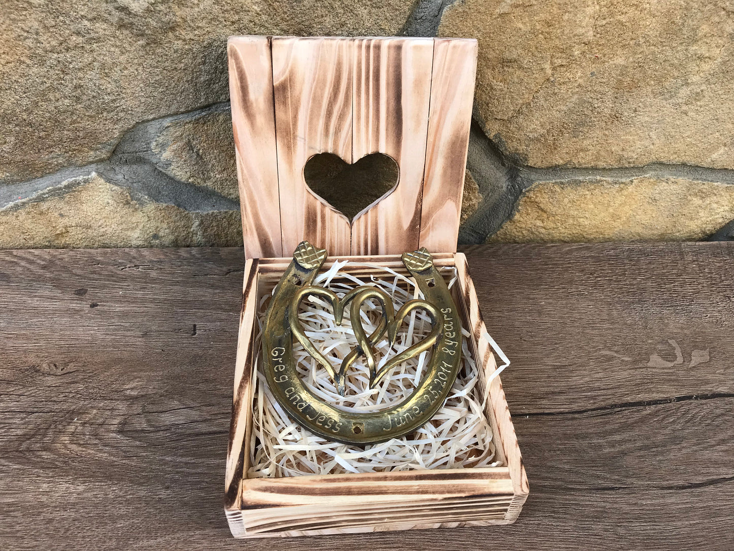 Engraved bronze gift, bronze gifts, 8 year gifts, 8th anniversary gift, bronze horseshoe, horse shoe, bronze gift idea,bronze hearts
