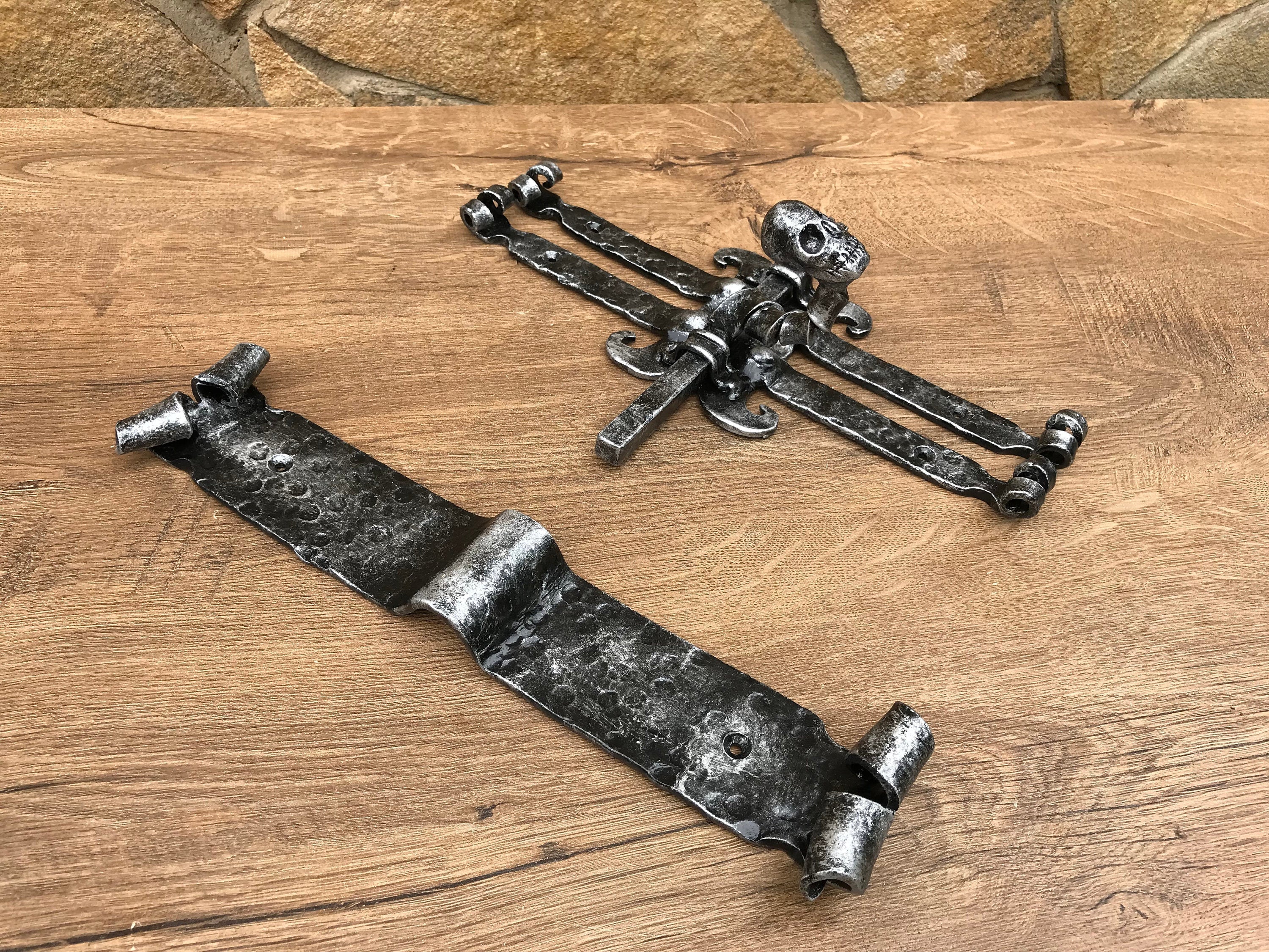 Rustic Latch Lock Latch in a rustic style with a skull – ForgedCommodities