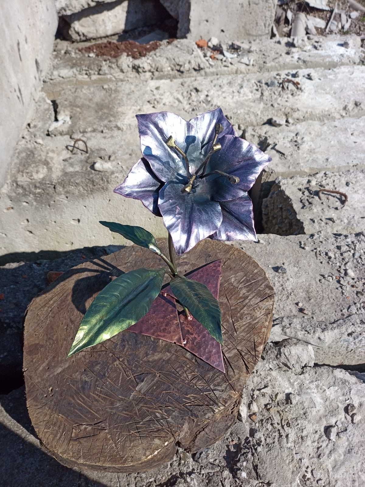 Lily, iron flower, iron anniversary gift, iron lily, 6th anniversary, iron gift for her, Mother's day, 6 year anniversary, her birthday gift