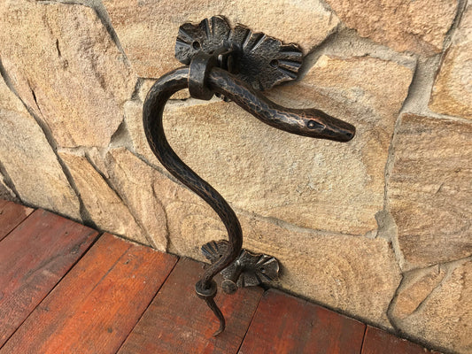 Door knocker, snake door knocker, snake door handle, snake decor, barn door handle, snake gift, snake lover,door pull,iron snake,wild nature