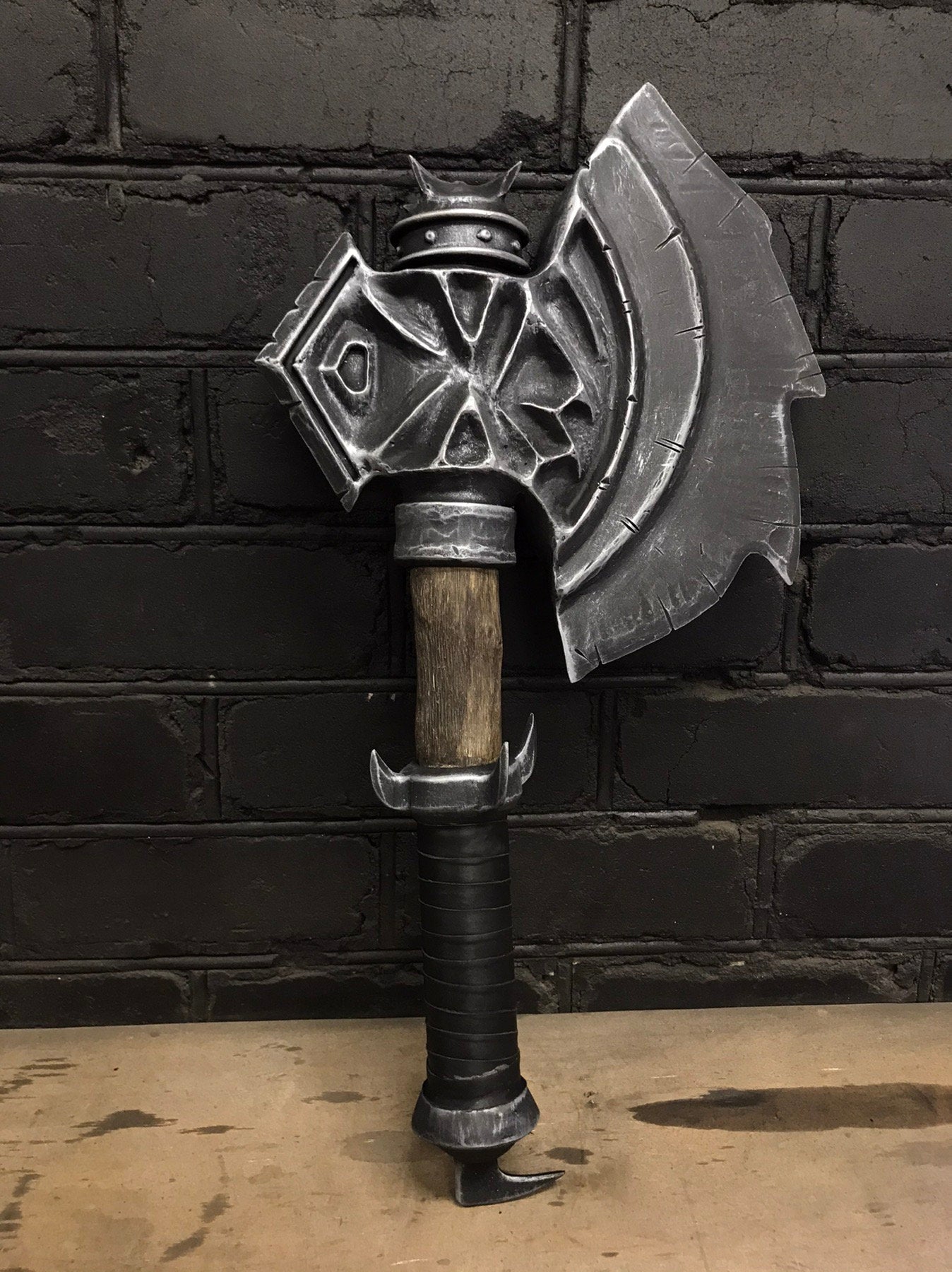 Axe of Durotan, Warcraft, Durotan's war axe, World of Warcraft, cosplay weapon, cosplay armor, cosplay axe, mens gift, gift for men, axe