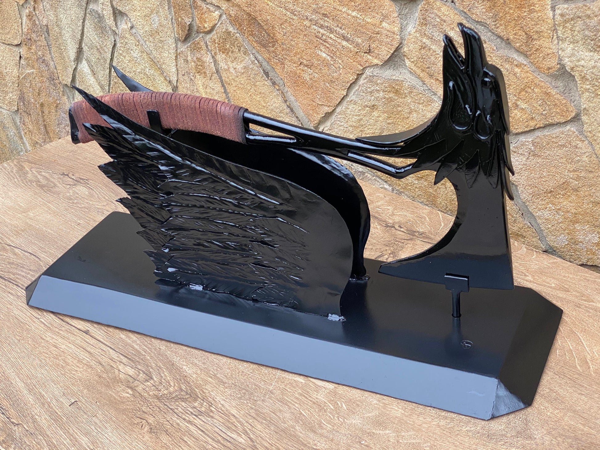 Raven&#39;s Bite Heirloom, Christmas gift, bloodhound heirloom, axe, birthday gift, gamer gift,Apex Legends,cosplay weapon,Melee weapon,heirloom