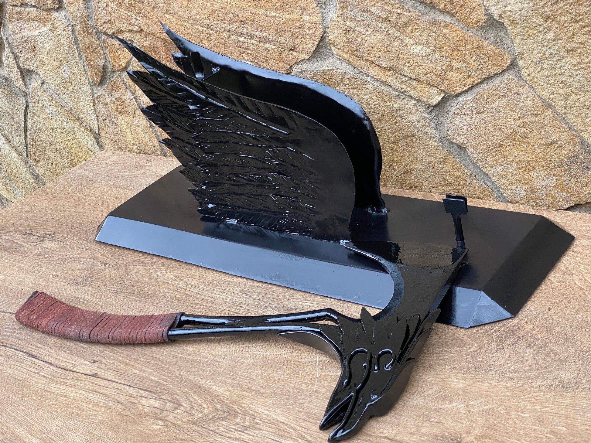 Raven&#39;s Bite Heirloom, Christmas gift, bloodhound heirloom, axe, birthday gift, gamer gift,Apex Legends,cosplay weapon,Melee weapon,heirloom