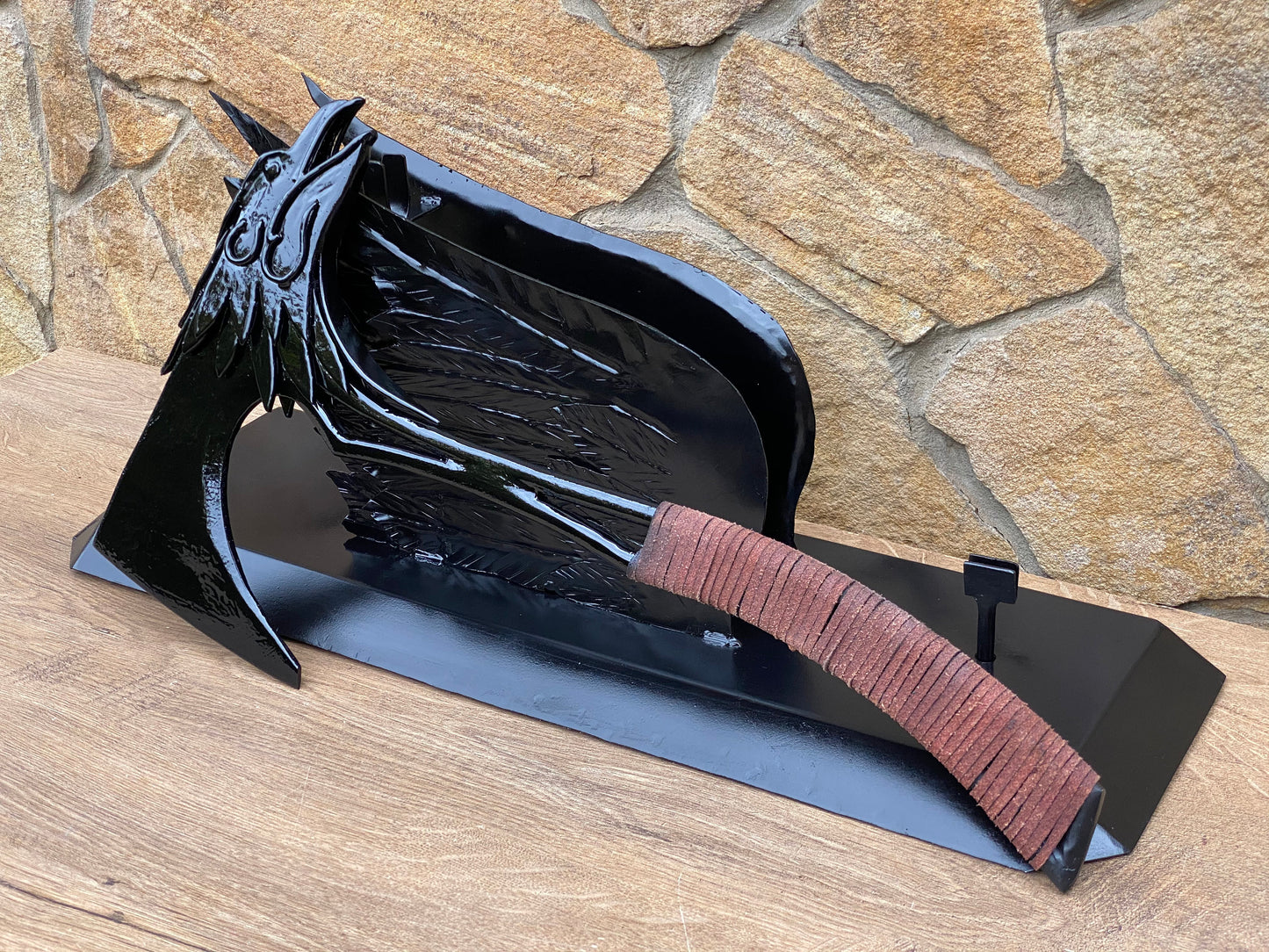 Raven&#39;s Bite Heirloom, Christmas gift, bloodhound heirloom, axe, birthday gift, gamer gift,Apex Legends,cosplay weapon,Melee weapon,heirloom