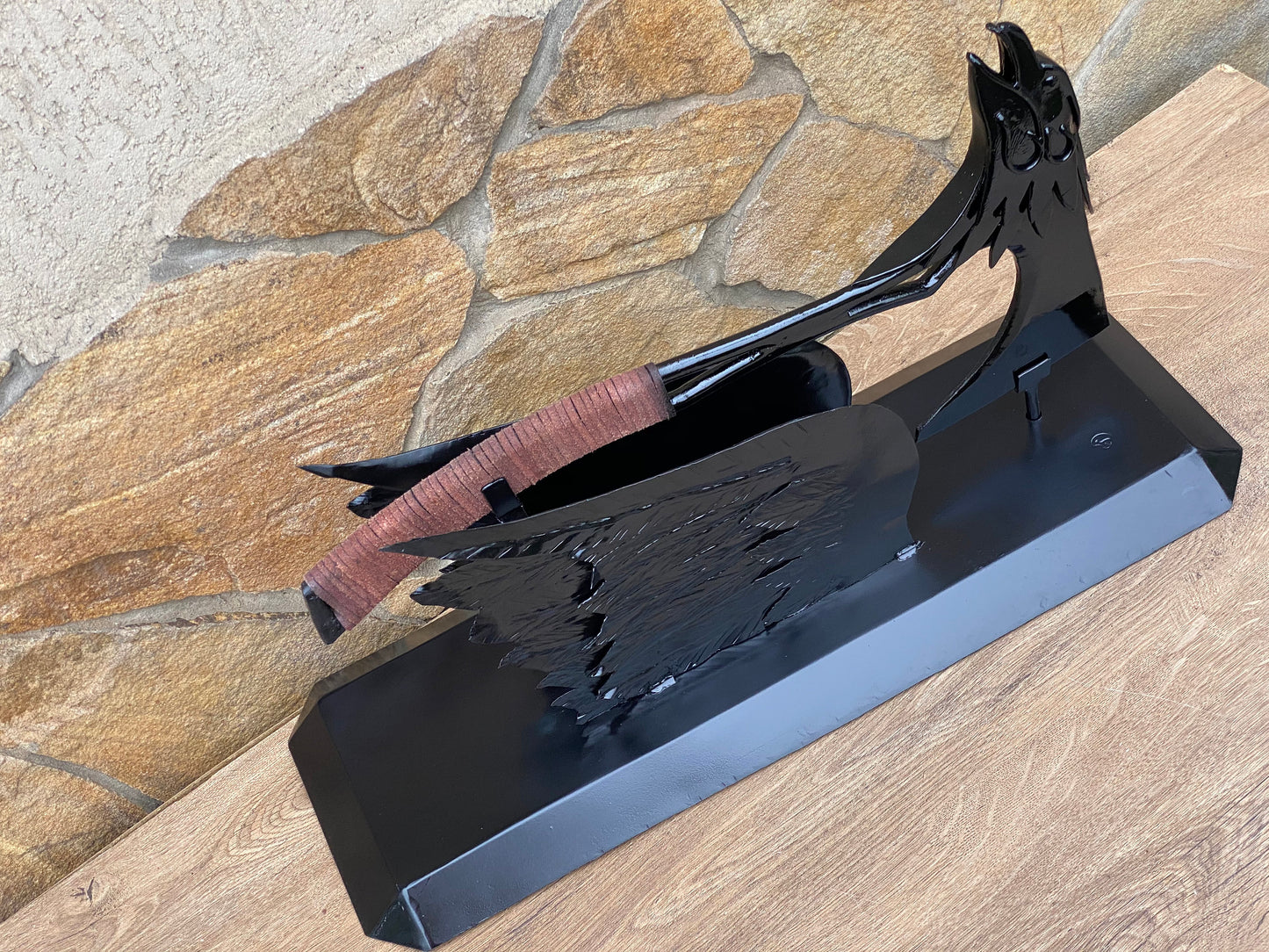 Raven&#39;s Bite Heirloom, Christmas gift, bloodhound heirloom, axe, birthday gift, gamer gift,Apex Legends,cosplay weapon,Melee weapon,heirloom