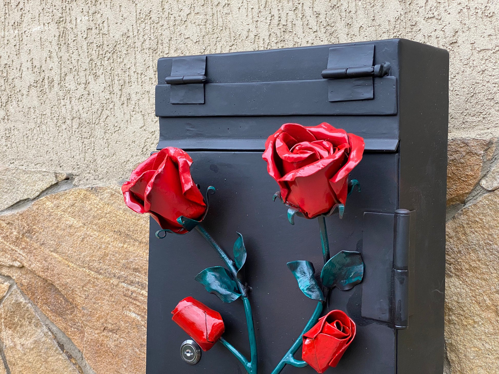 Locking mailbox, wall mailbox, mailbox, mail box, mailbox with lock, outdoors decor, garden decor, entwined roses,iron rose,hand forged rose