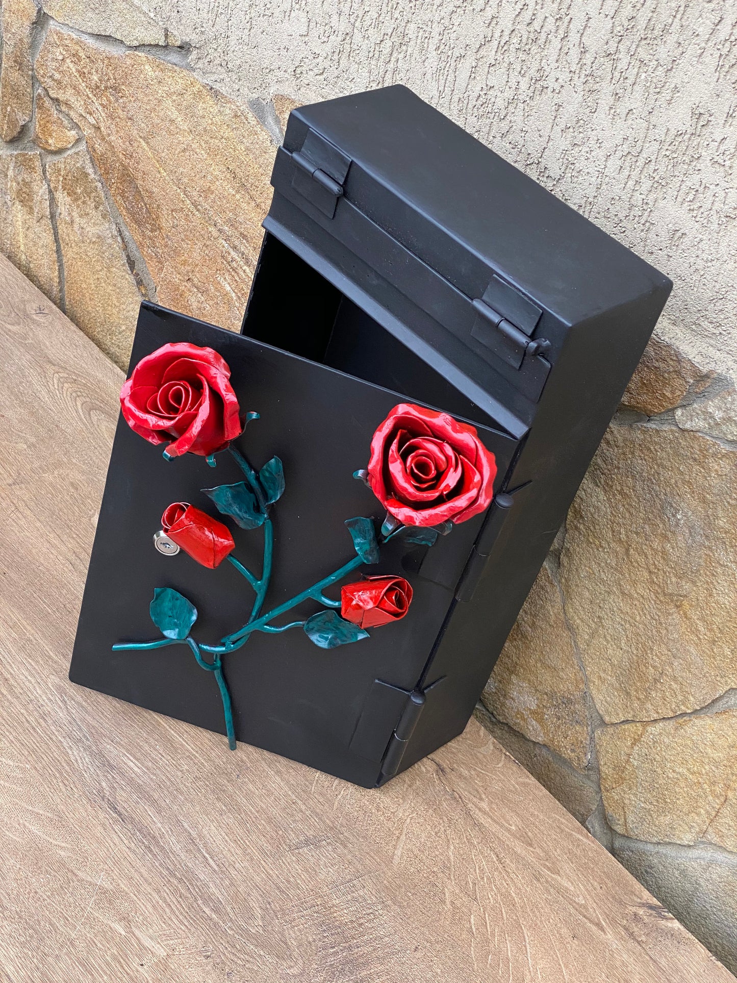 Locking mailbox, wall mailbox, mailbox, mail box, mailbox with lock, outdoors decor, garden decor, entwined roses,iron rose,hand forged rose