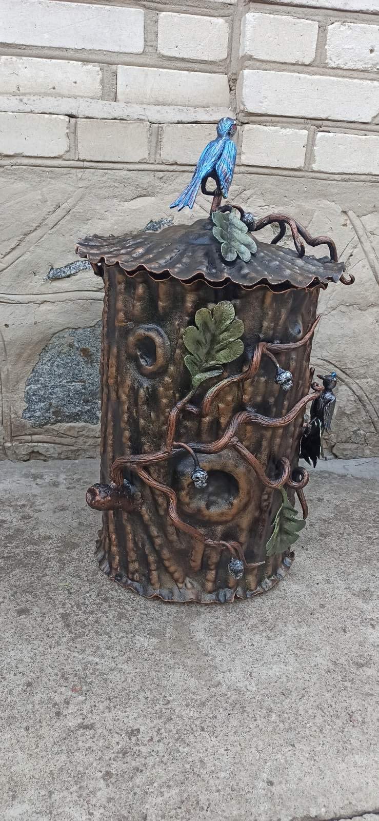 Waste basket, chest, trash bin, trash can, garbage can, waste bin, Christmas, wedding, birthday, garden, iron gift, bird decor, oak decor