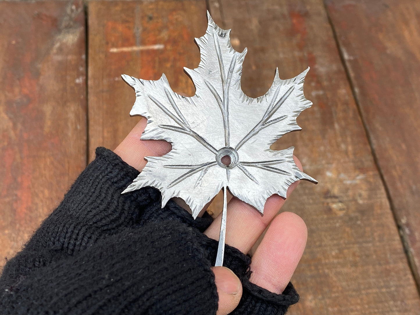Leaf cutout, leaf, metal cutout, cutout, forest, Canada, maple leaf, maple, wildlife lover gift, flag of Canada, birthday, party,anniversary